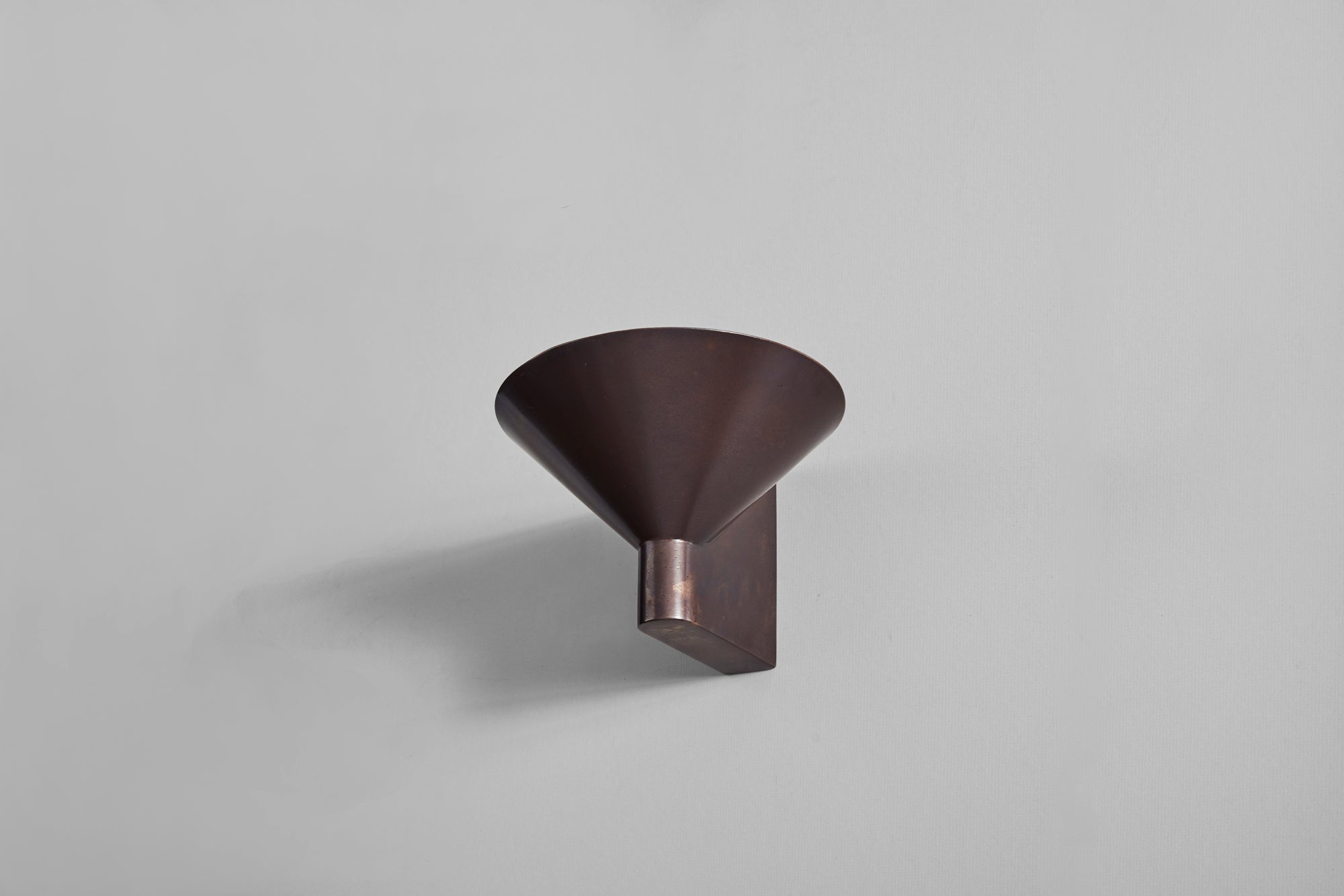 CONICAL WALL LIGHT - Thumbnail 2