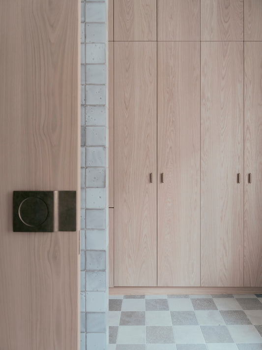 MDV Push Plate