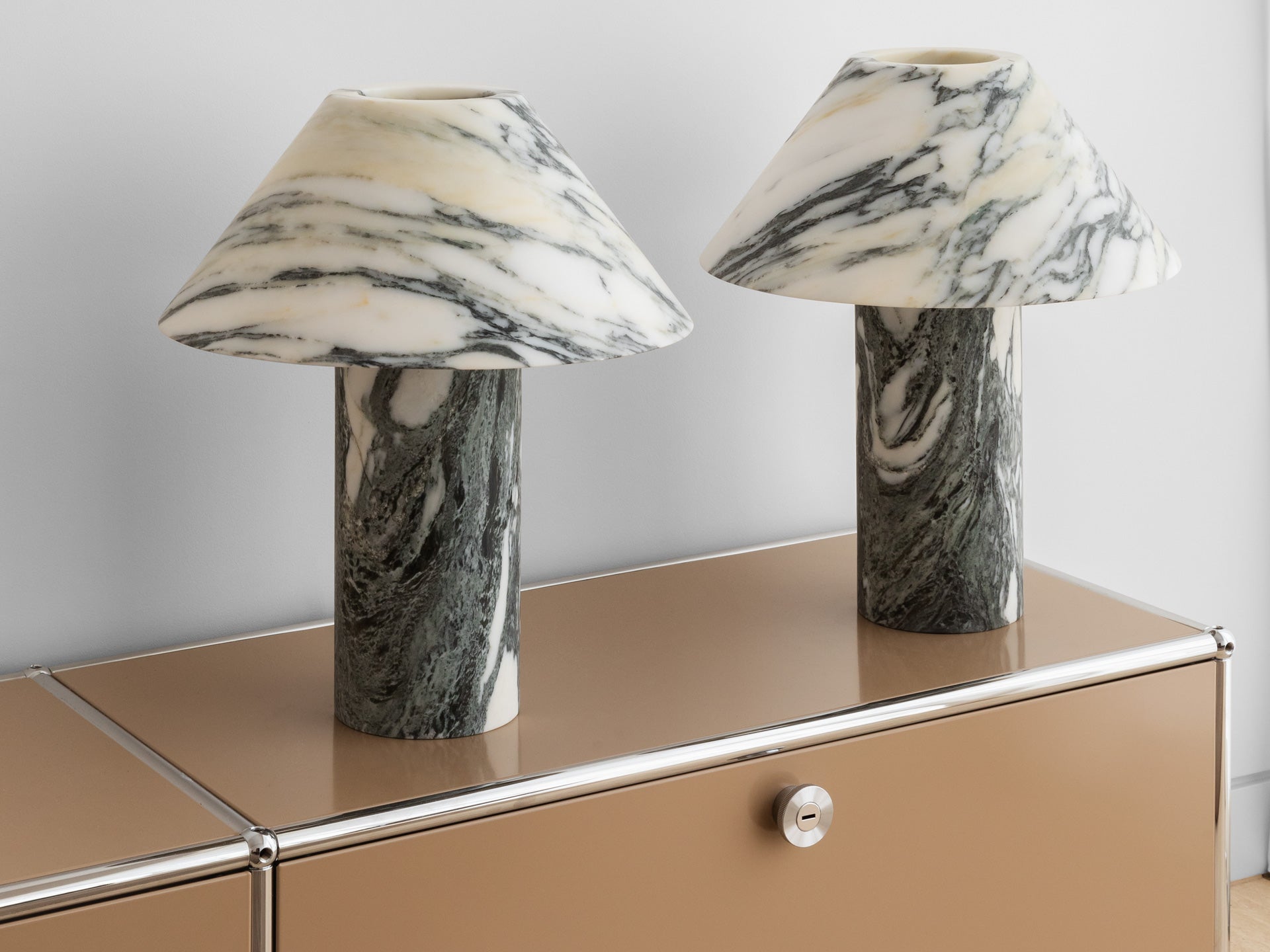 Pillar Lamp – studio HENRY WILSON