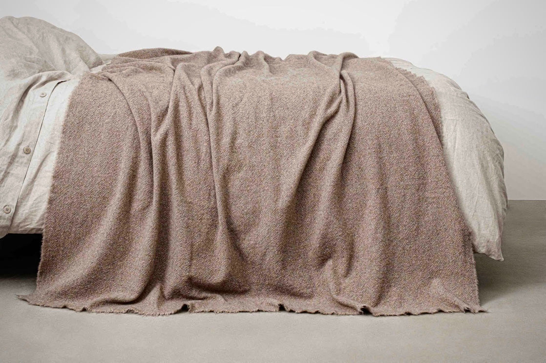 Échapper Cashmere Blanket – studio HENRY WILSON