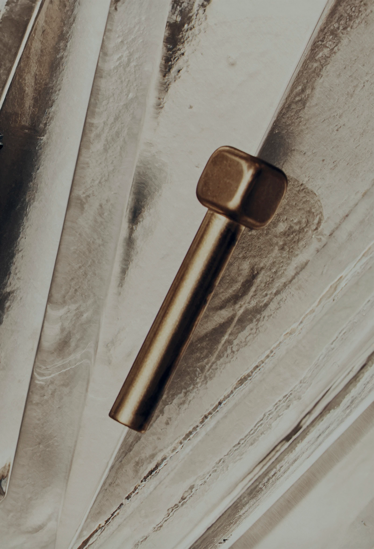 Tube Key