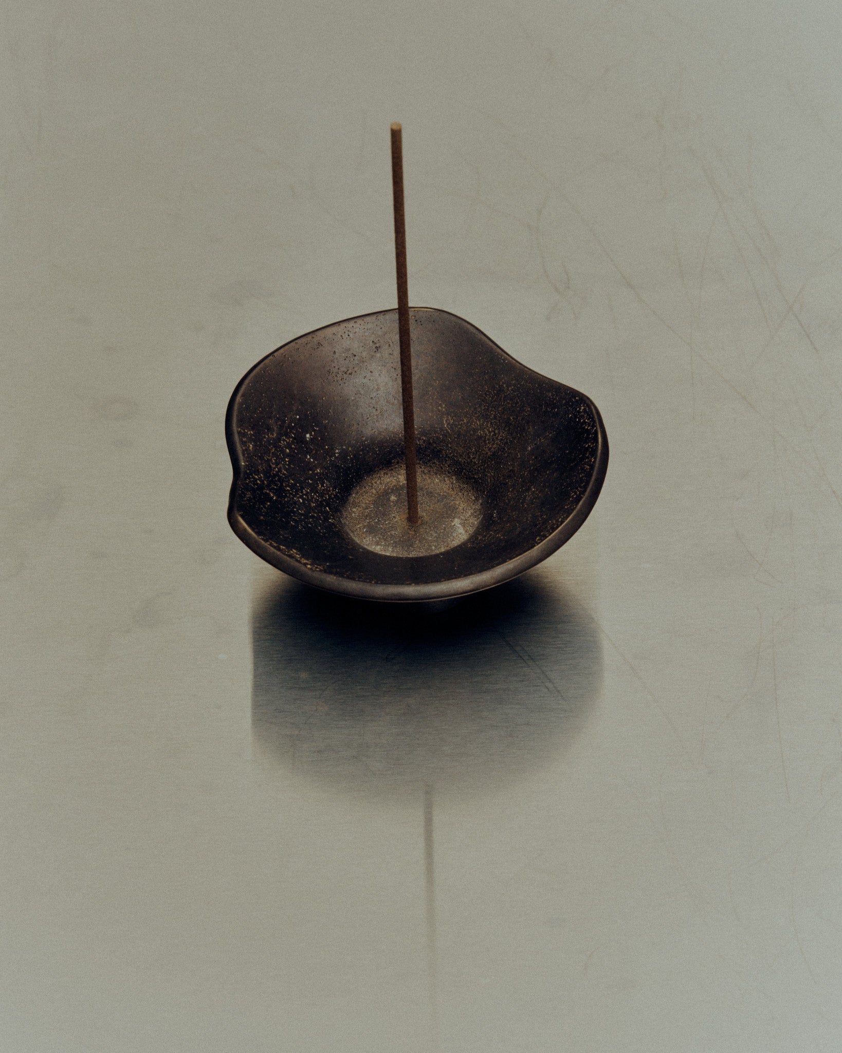 MONO Incense Holder – studio HENRY WILSON