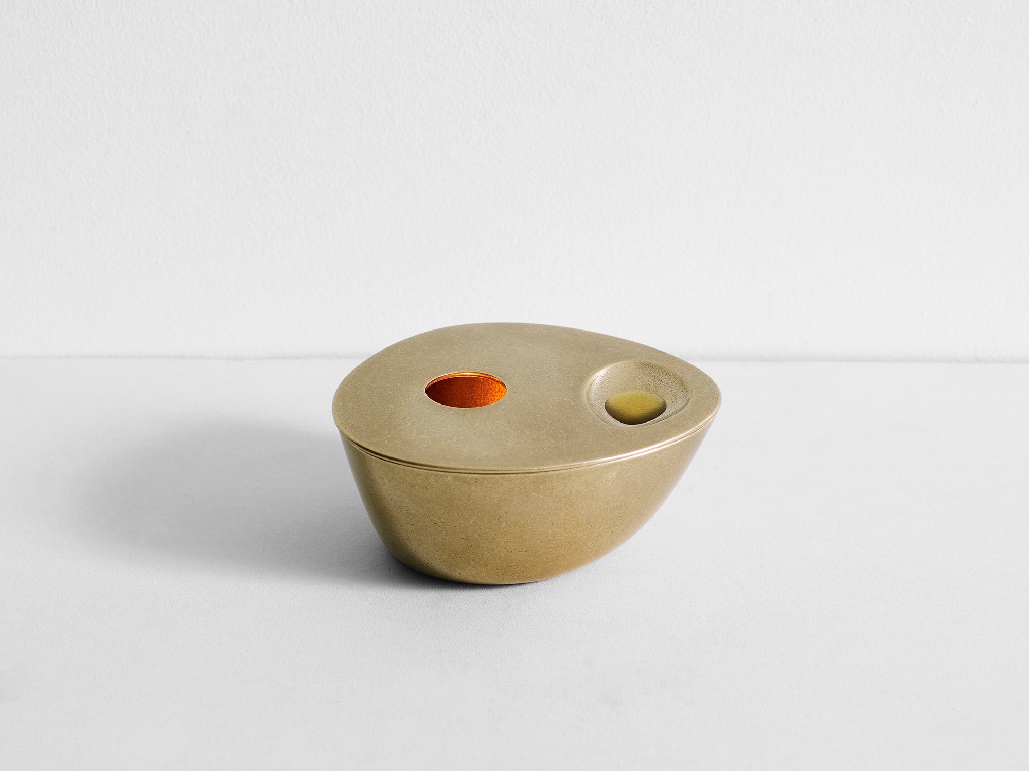 Aesop Oil Burner – studio HENRY WILSON
